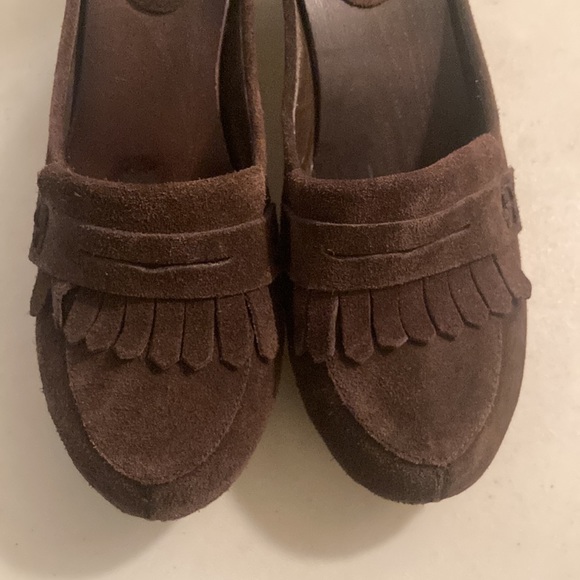 NINE & Company Y2K Brown Suede Clog Sandals W/Metal Rivets & Front Fringe Sz 9.5 - Picture 4 of 10